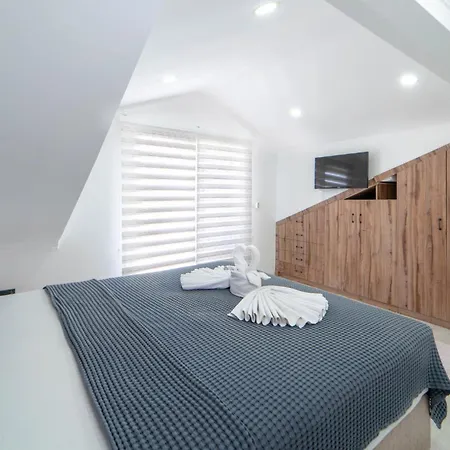 Flat With Balcony 10 Min To In *
