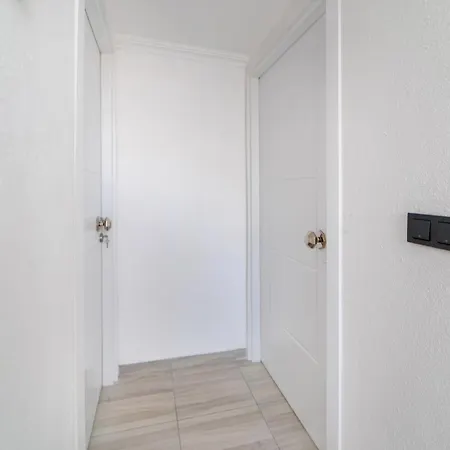 Flat With Balcony 10 Min To In Апартаменты *