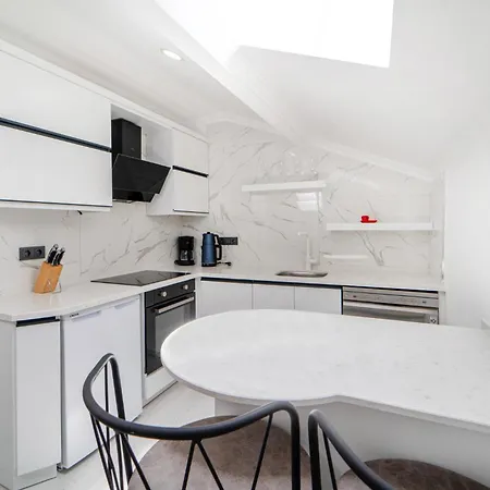 Апартаменты Flat With Balcony 10 Min To In